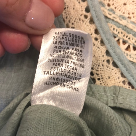 Beautiful Embroidery Dress - Picture 5 of 6